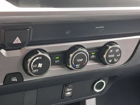 Used 2019 Toyota Tacoma SR5 RWD image 15