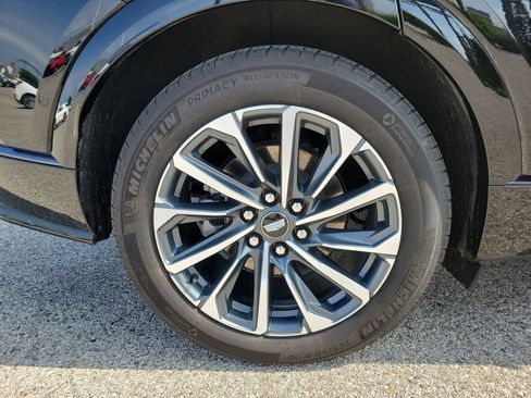 Used 2024 Cadillac Lyriq Sport w/ LPO, Floor Liner Package AWD/4WD image 5