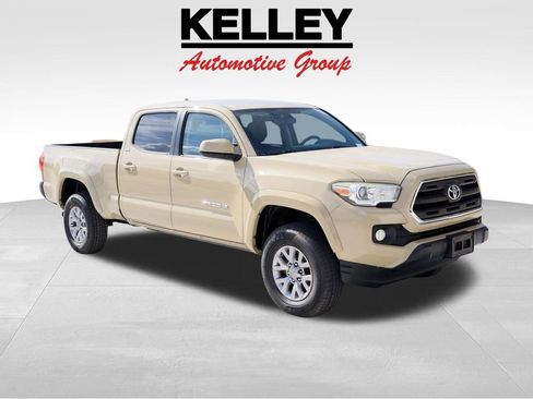 Used 2016 Toyota Tacoma SR5 image 1