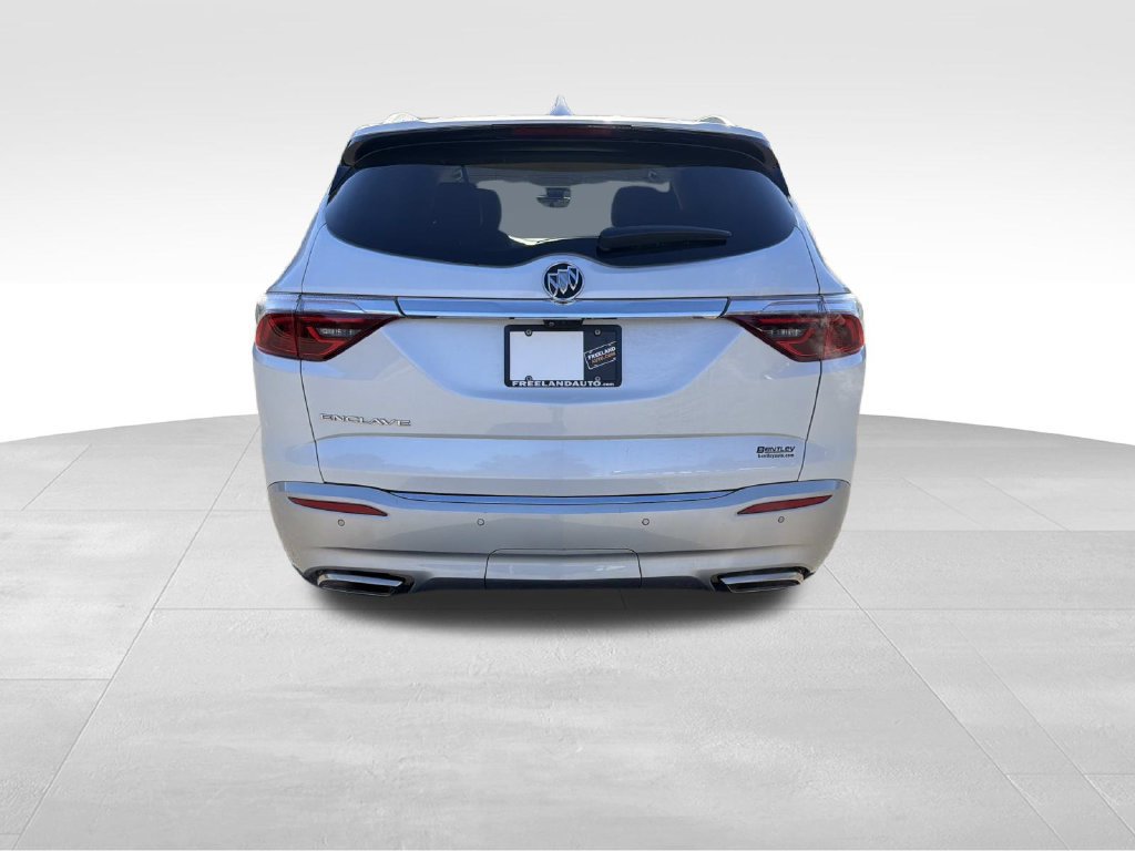 Used 2024 Buick Enclave Premium FWD image 4
