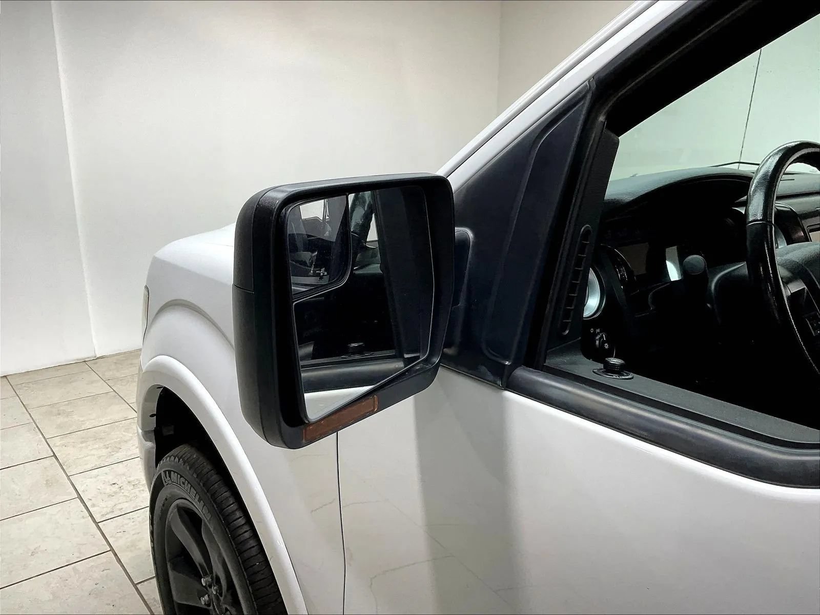 Used 2014 Ford F150 FX4 w/ Equipment Group 402A Luxury AWD/4WD image 36