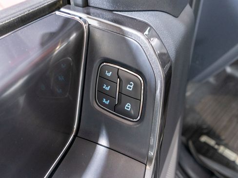 Used 2021 Ford F150 Lariat w/ Equipment Group 502A High image 17