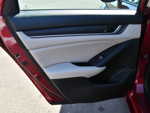 Used 2021 Honda Accord Hybrid image 34