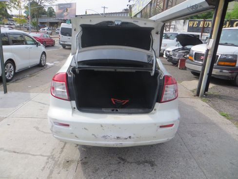 Used 2008 Suzuki SX4 Sport image 7