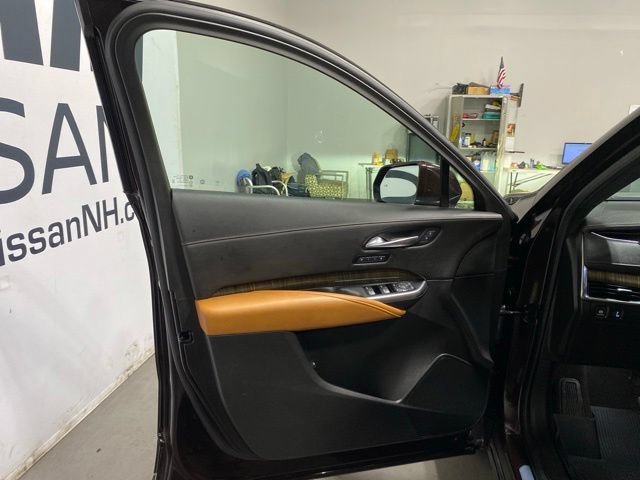 Used 2020 Cadillac XT4 Premium Luxury w/ Enhanced Visibility Package AWD/4WD image 9