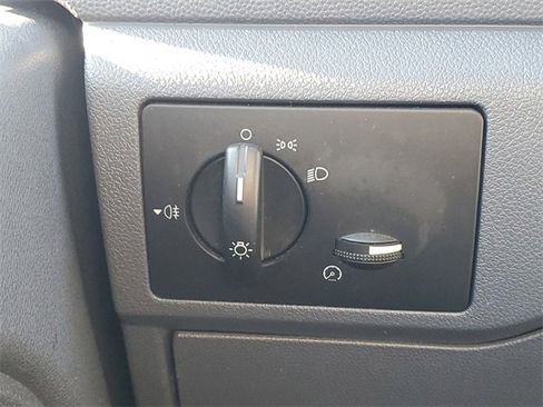 Used 2013 Ford Transit Connect XLT image 17