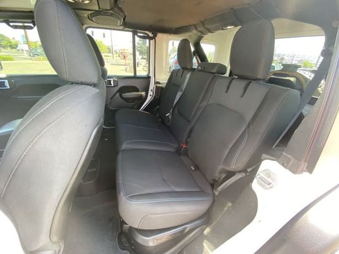 Used 2022 Jeep Wrangler Unlimited Rubicon 4xe AWD/4WD image 22