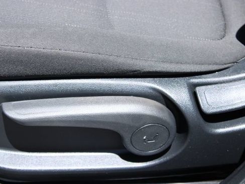 Used 2021 Hyundai Venue SE FWD image 28