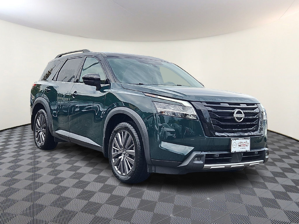 Used 2024 Nissan Pathfinder SL w/ SL Premium Package AWD/4WD image 1