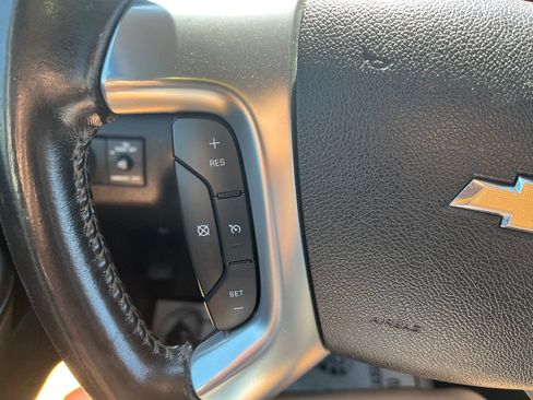 Used 2016 Chevrolet Traverse LT FWD image 19
