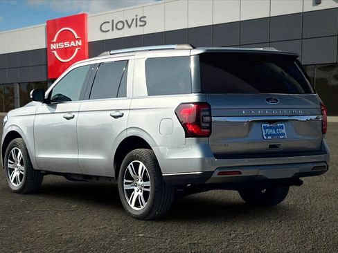 Used 2022 Ford Expedition Limited image 7