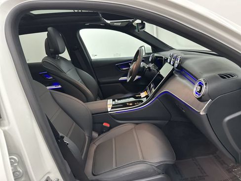 Used 2026 Mercedes-Benz GLC 300 image 28