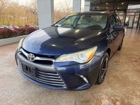 Used 2017 Toyota Camry LE FWD image 3