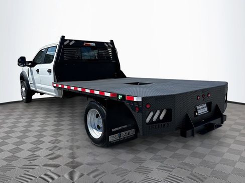 Used 2022 Ford F550 4x4 Crew Cab Super Duty w/ Power Equipment Group image 5