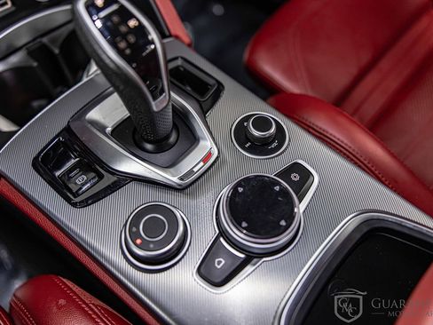 Used 2021 Alfa Romeo Stelvio Ti Sport AWD/4WD image 31