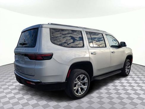 Used 2022 Jeep Wagoneer Series III image 3