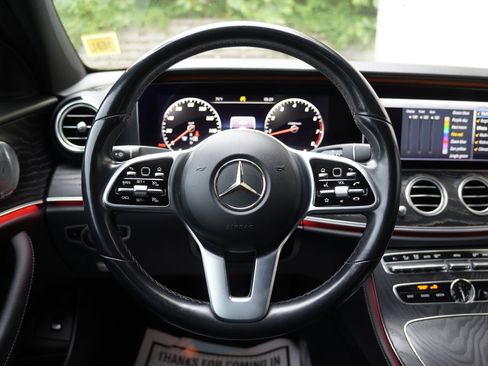 Used 2020 Mercedes-Benz E 350 Sedan image 17