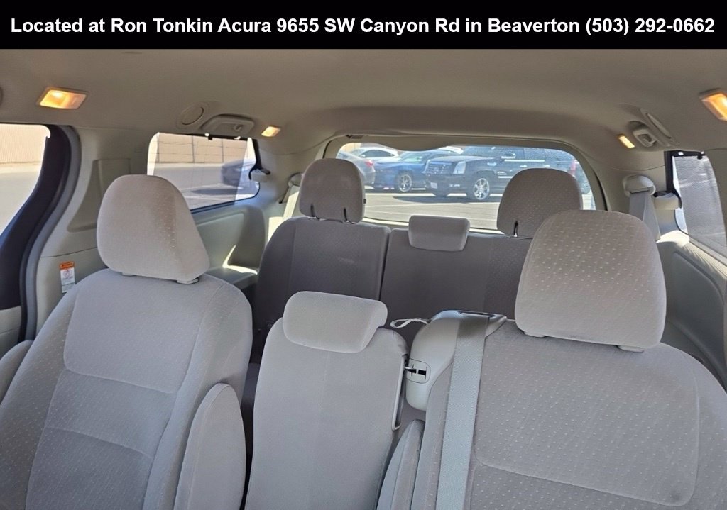 Used 2015 Toyota Sienna LE FWD image 12