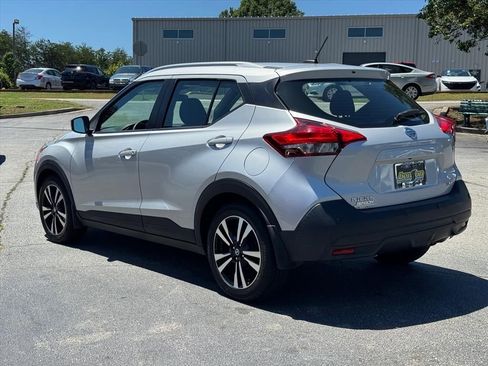 Certified 2020 Nissan Kicks SV FWD image 5