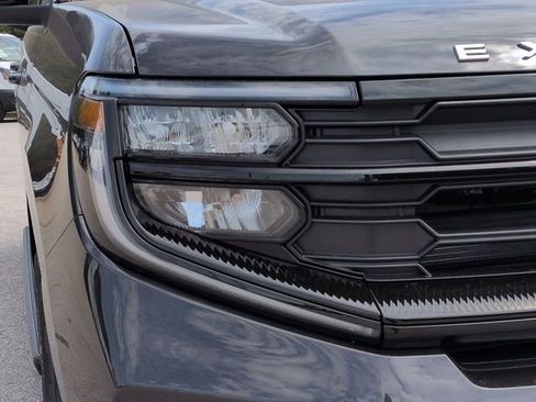 New 2025 Ford Expedition Active image 11