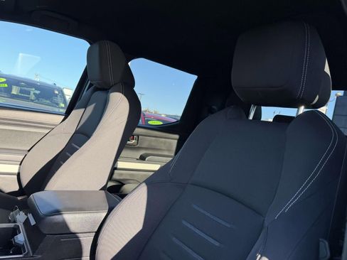 Certified 2024 Toyota Tacoma TRD Off-Road image 14