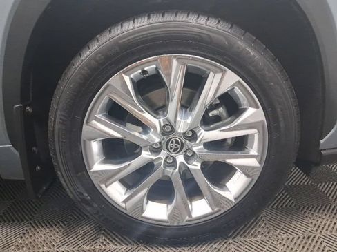 Used 2021 Toyota Highlander Limited AWD/4WD image 11