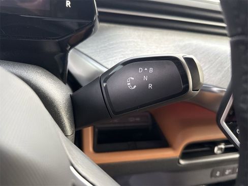 New 2025 Volkswagen ID. Buzz Pro S Plus image 33