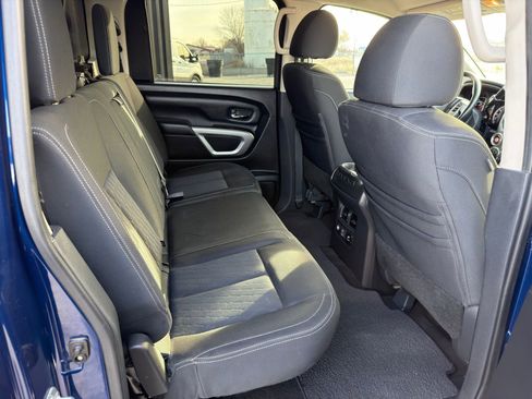 Used 2019 Nissan Titan SV w/ SV Convenience Package image 33