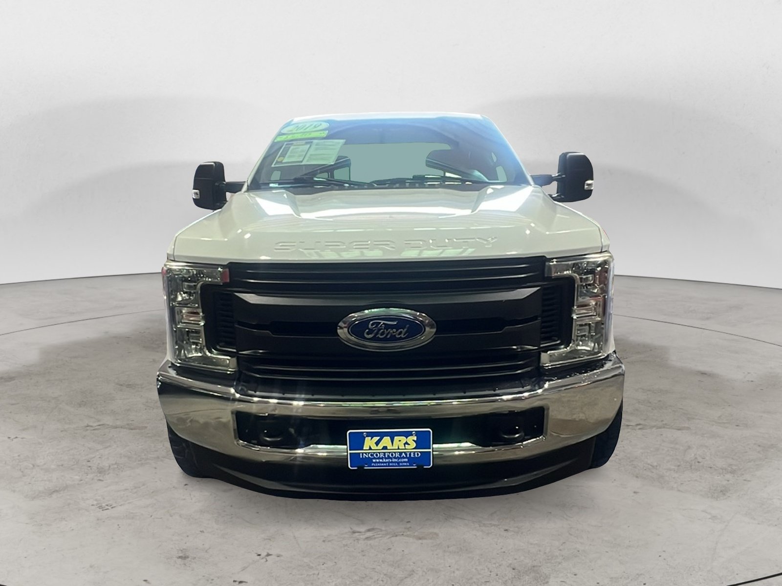 Used 2019 Ford F250 XL w/ Power Equipment Group AWD/4WD image 2