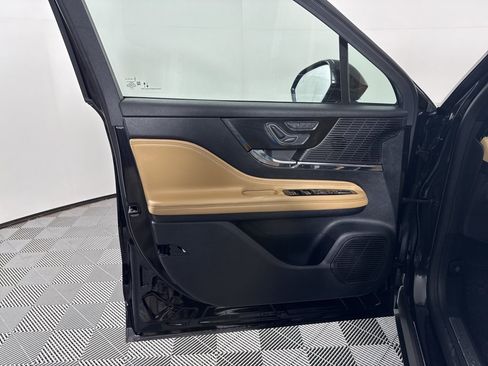 Used 2022 Lincoln Corsair Reserve w/ Equipment Group 201A image 28