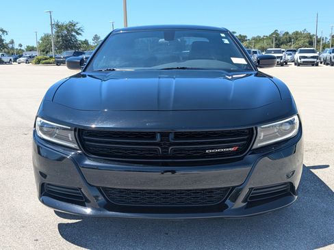 Used 2023 Dodge Charger SXT RWD image 3