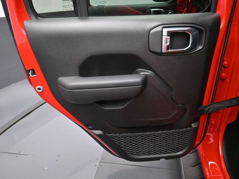 Used 2024 Jeep Wrangler Unlimited w/ Convenience Group image 27