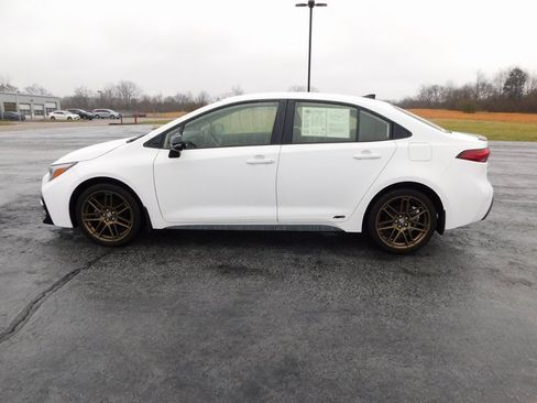 Used 2024 Toyota Corolla SE image 6