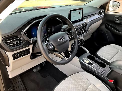 Used 2024 Ford Escape Active image 17