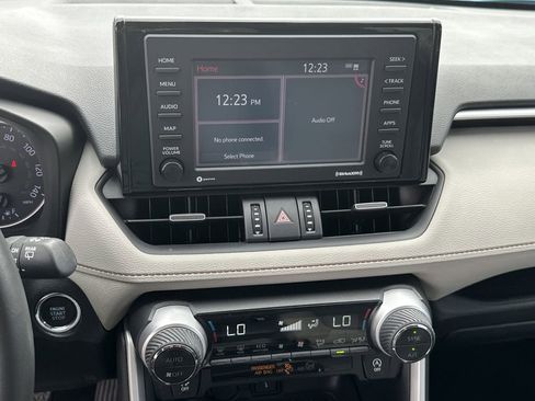 Used 2021 Toyota RAV4 XLE Premium image 22