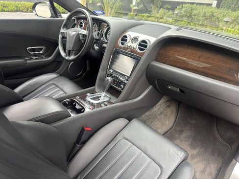 Used 2014 Bentley Continental GT image 2