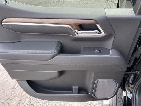 Used 2025 Chevrolet Silverado 1500 High Country w/ Midnight Edition image 52