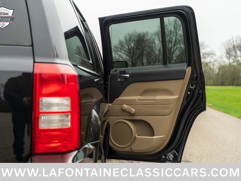 Used 2009 Jeep Patriot Sport FWD image 20