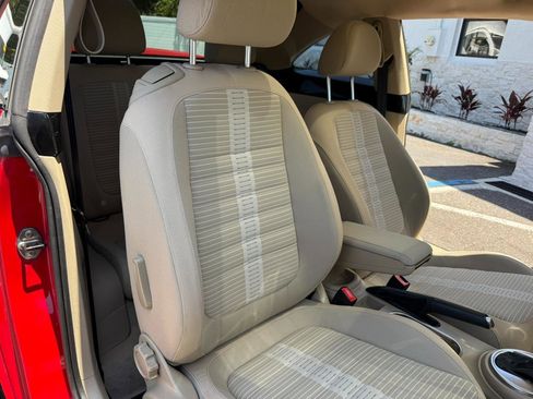 Used 2013 Volkswagen Beetle 2.0T FWD image 23