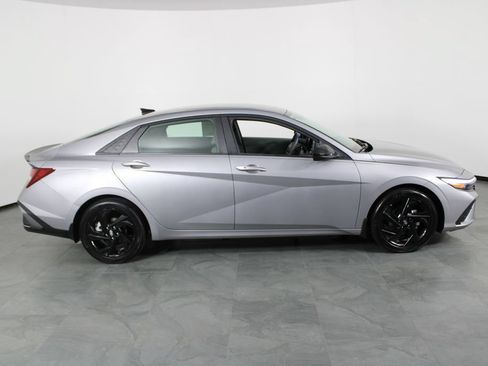 Certified 2026 Hyundai Elantra Sport FWD image 15