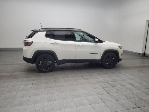 Used 2021 Jeep Compass Latitude FWD image 10
