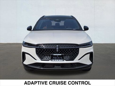 New 2026 Lincoln Nautilus Reserve w/ Jet Appearance Package image 4