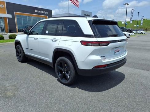 New 2025 Jeep Grand Cherokee Limited w/ Luxury Tech Group II image 6
