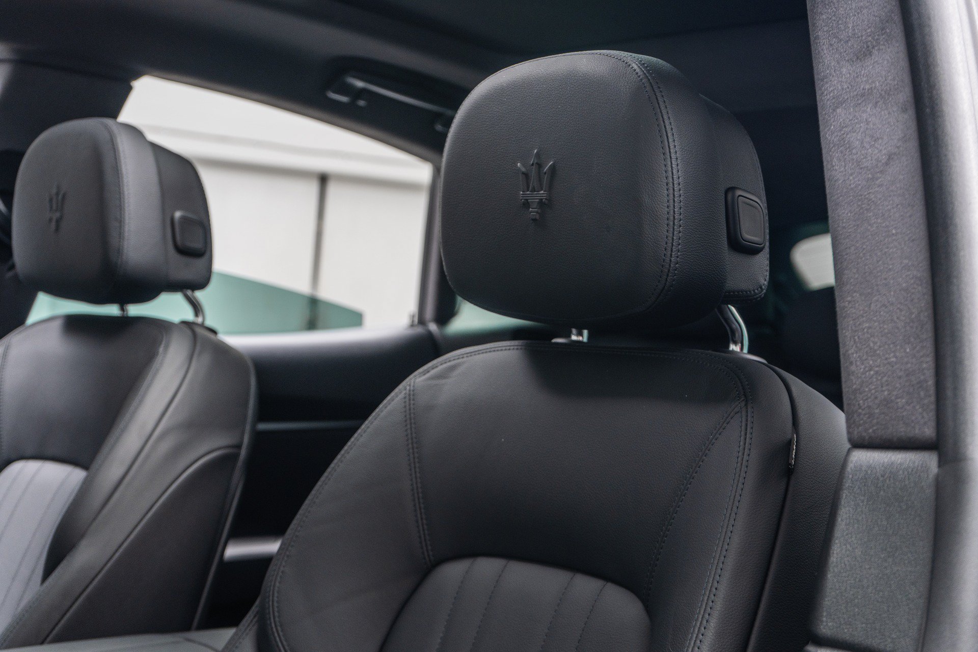Used 2023 Maserati Levante GT AWD/4WD image 26
