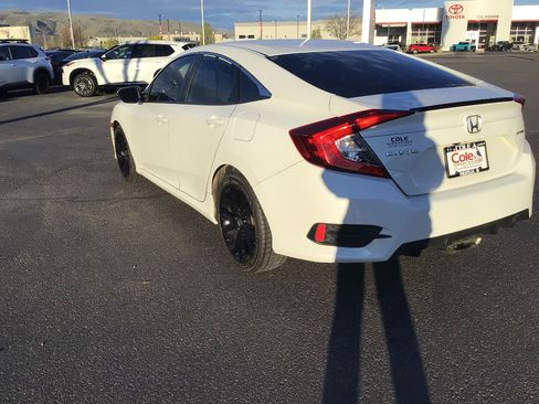 Used 2019 Honda Civic Sport image 3