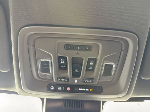 Used 2025 GMC Sierra 1500 Denali w/ Denali Reserve Package AWD/4WD image 24