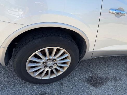 Used 2010 Buick Enclave CXL w/ LPO, Cargo Convenience Pkg AWD/4WD image 7