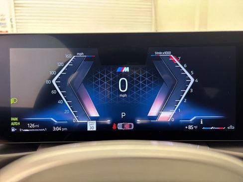 Used 2025 BMW 430i Coupe w/ M Sport Package image 17