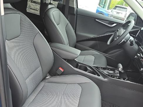 New 2025 Kia Niro EX FWD image 7