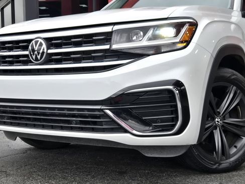 Used 2022 Volkswagen Atlas SEL R-Line image 2